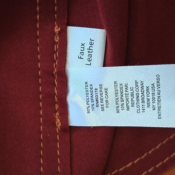 TAHARI COAT - Picture 10 of 10